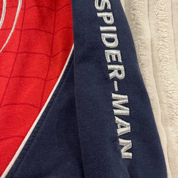Spiderman Red Jacket with Silver Accents Boys Size 6 - Picture 3 of 6